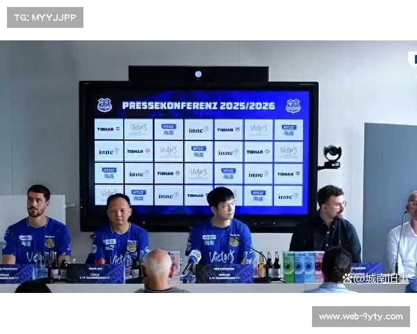 德甲联赛引入AI战术板，教练可实时调取类似历史案例决策